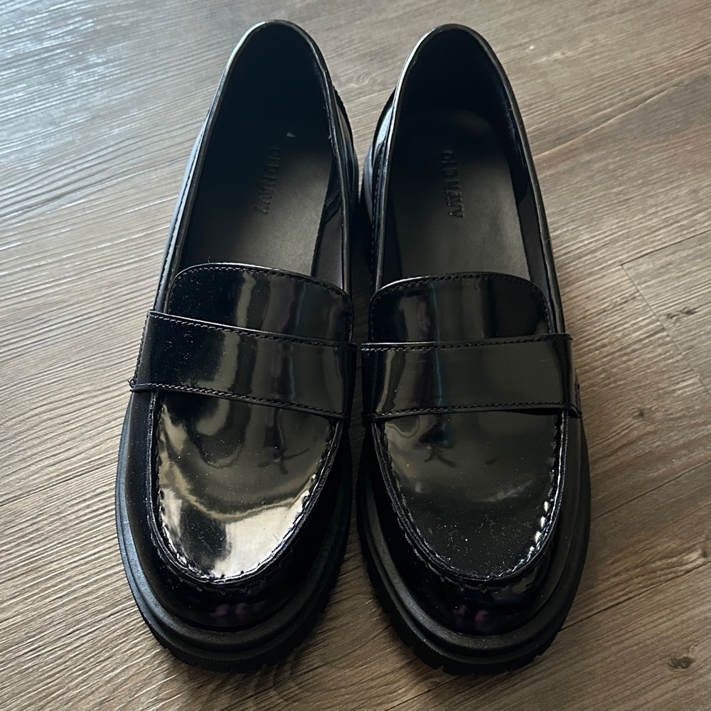Faux-Leather Chunky Heel Loafers - Old Navy Size 8.5